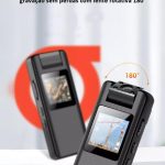 <?php bloginfo("name"); ?> - Câmera espiã A22 com display discreto – Body cam Full HD 1080p, ideal para monitoramento pessoal, segurança doméstica e profissional.